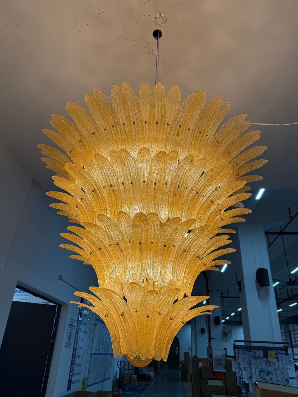 MARCIANO Chandelier by Lampadom - angle view