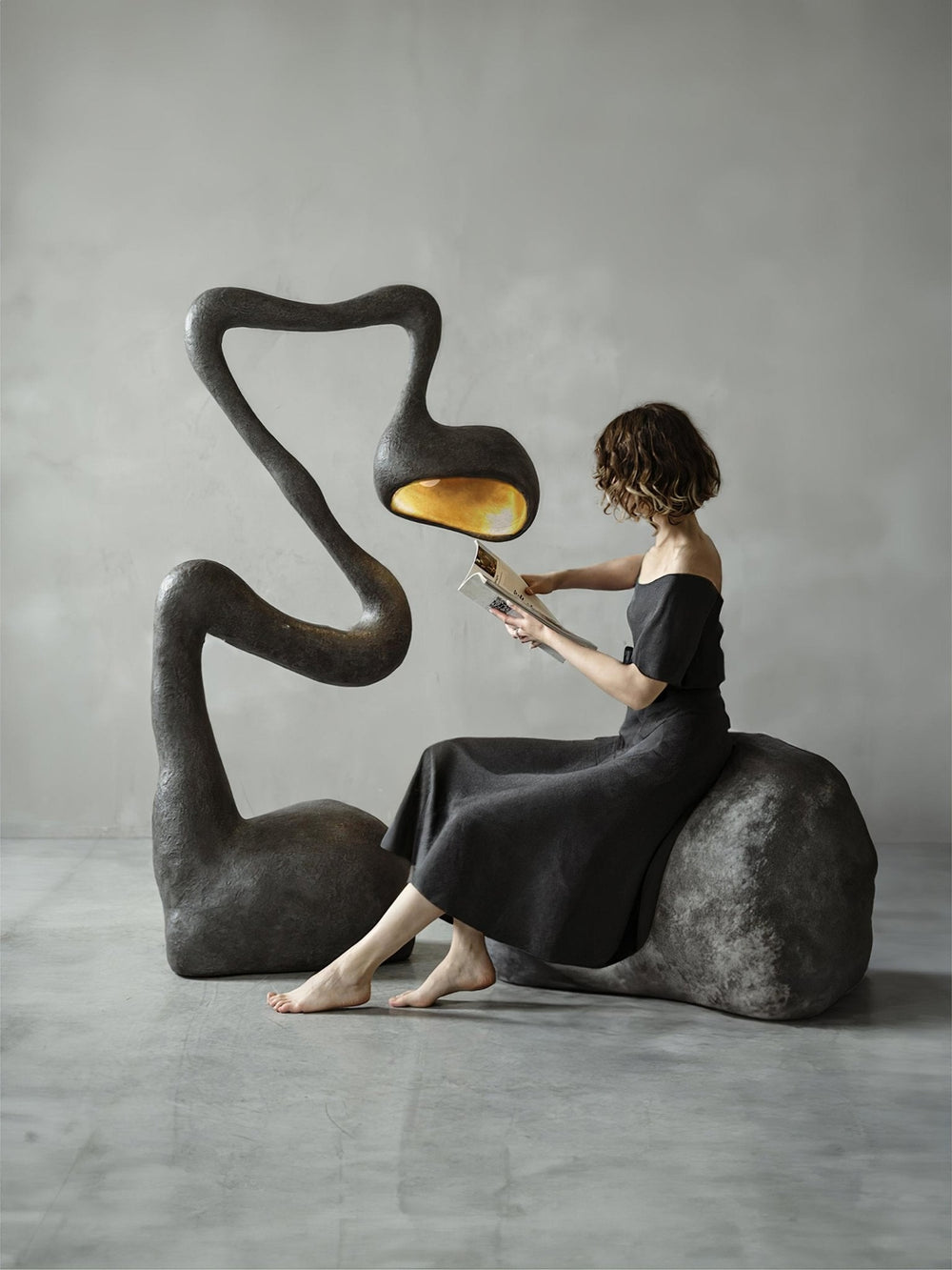 Sculpture-9 Floor Lamp in Crystal by Lampadom - scale reference