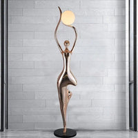 Sculpture-10 Floor Lamp in Crystal by Lampadom - scale reference