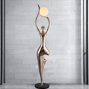 Sculpture-10 Floor Lamp in Crystal by Lampadom - scale reference
