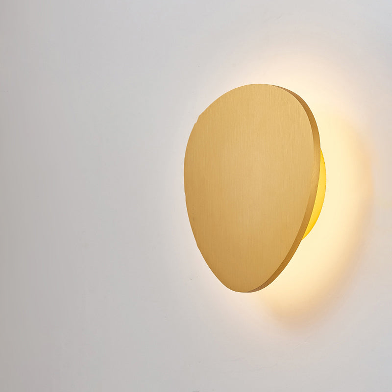 BEA Wall Light by Lampadom - close-up