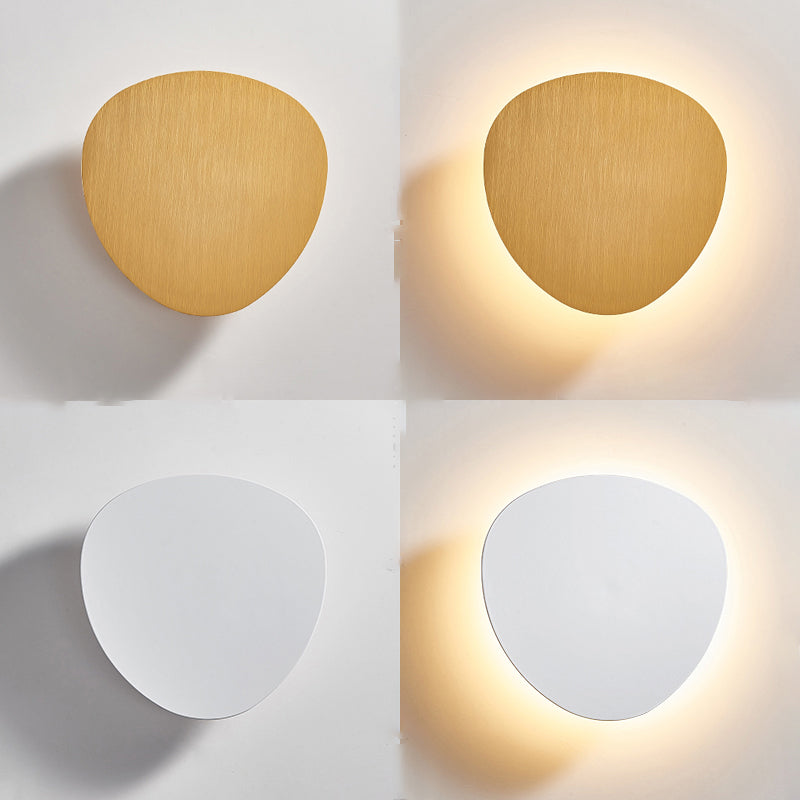 BEA Wall Light by Lampadom - angle view