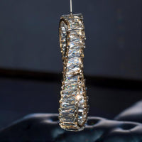 BERTOLDA LOOP Pendant by Lampadom - scale reference