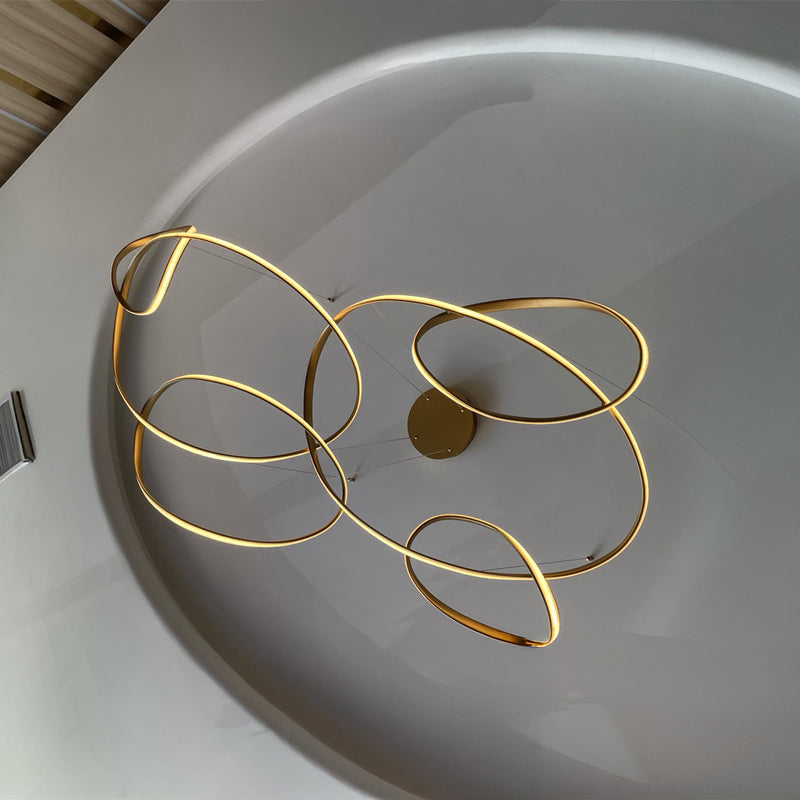 CARSTEN Linear Chandelier by Lampadom - scale reference