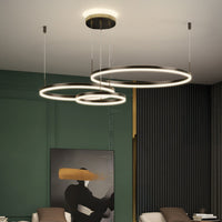 CRUISE BLACK LUX Ring Chandelier by Lampadom - scale reference