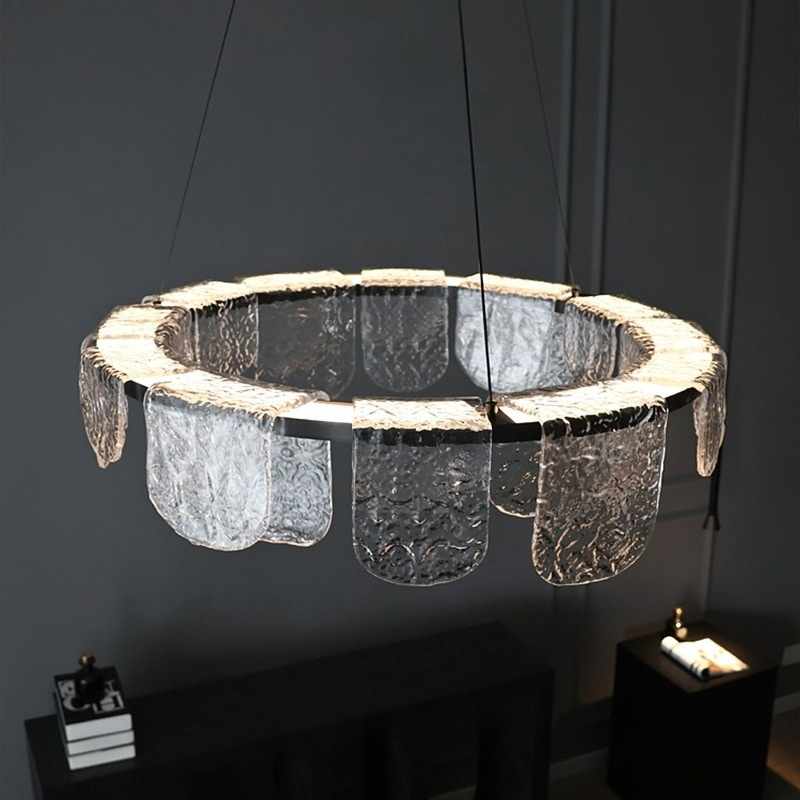 DALI Chandelier by Lampadom - angle view