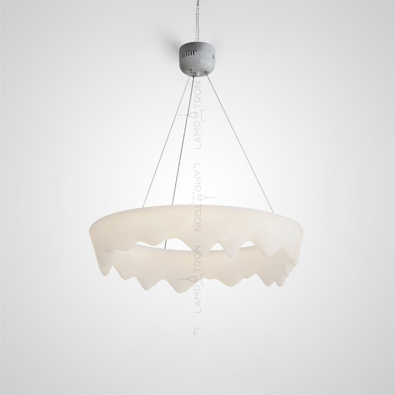 ODDLY C Ring Chandelier