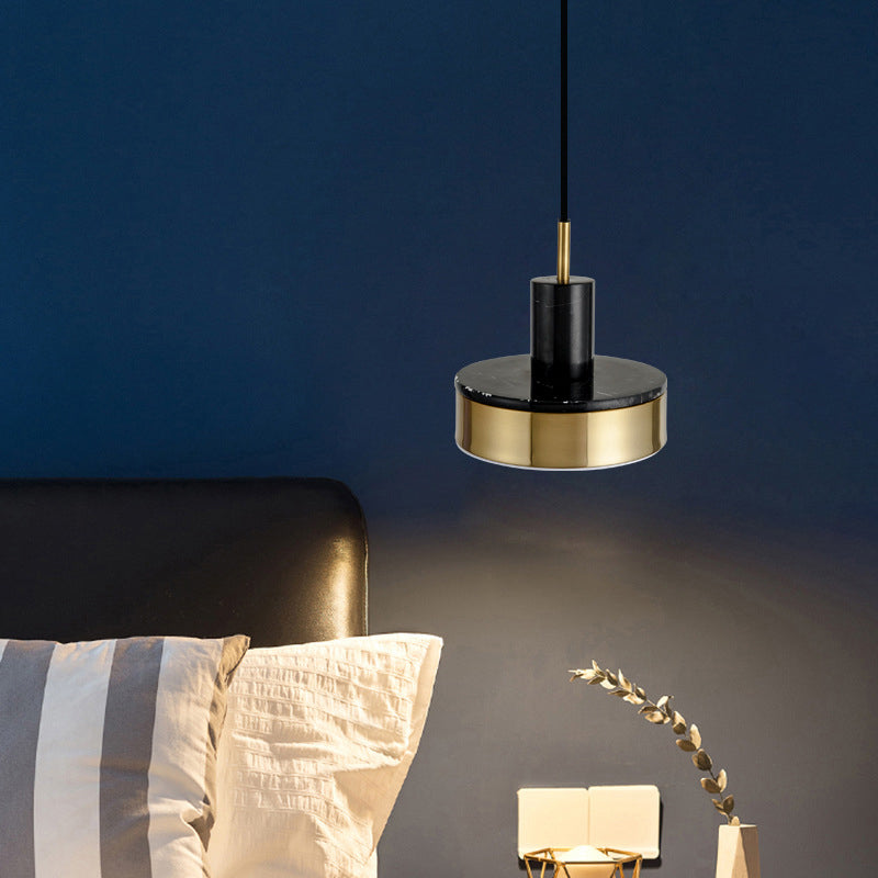 DETRIK Pendant by Lampadom - scale reference