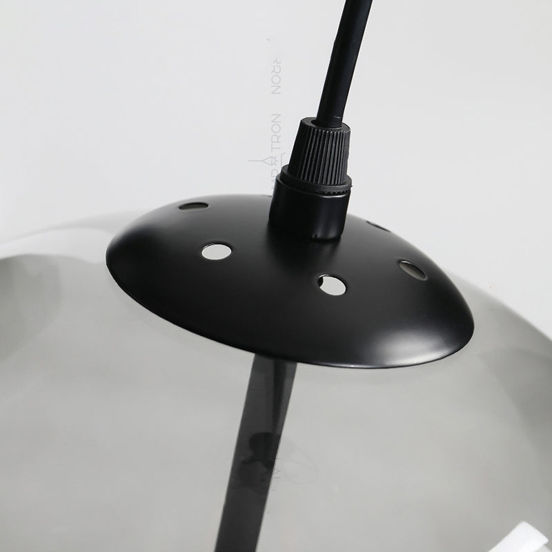 FOCUS Pendant by Lampadom - close-up