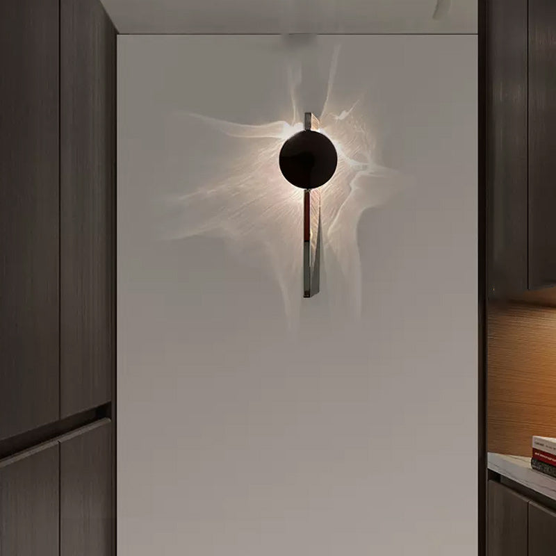 FRIPPE Wall Light by Lampadom - close-up
