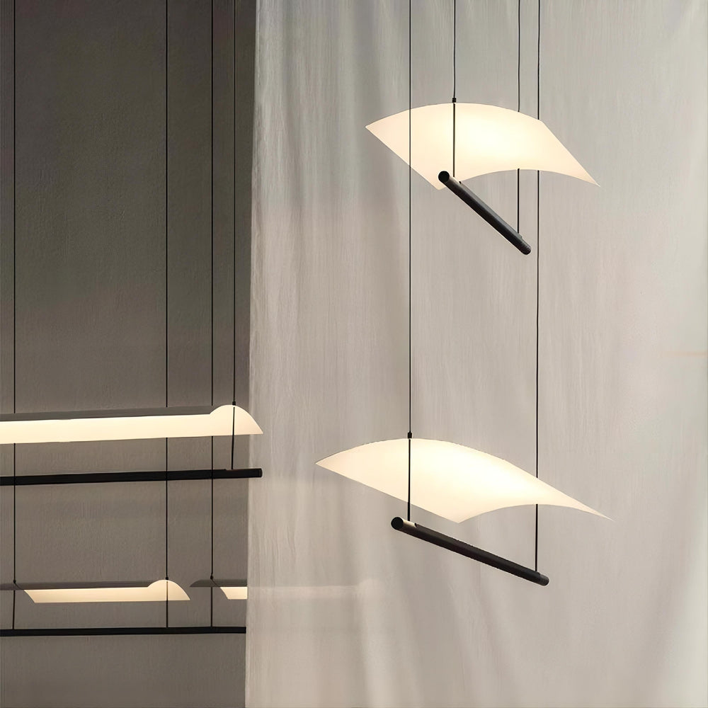 GARTH Linear Chandelier by Lampadom - detail view