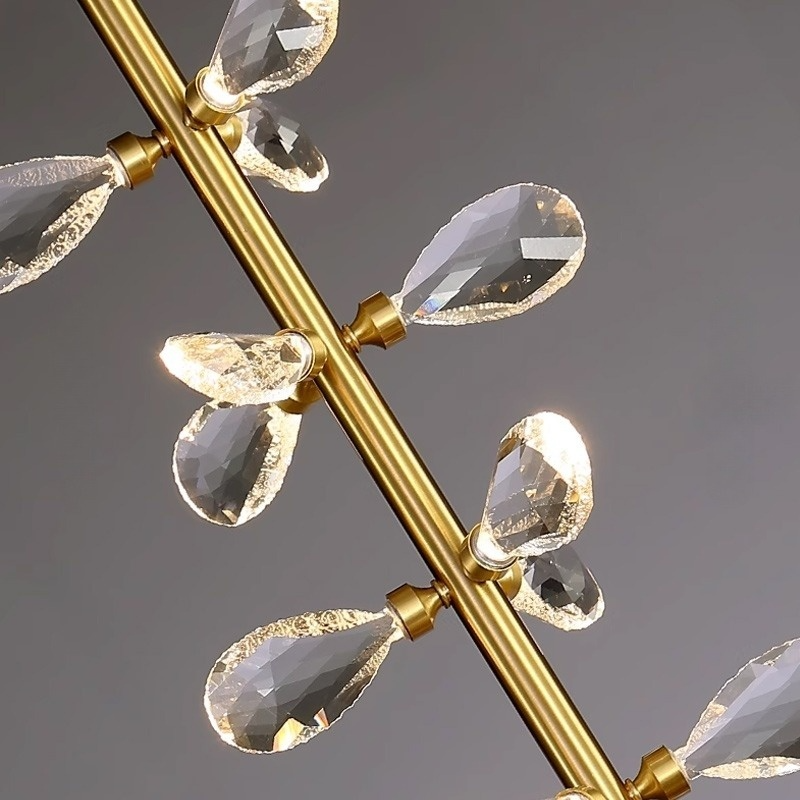 GLORIOLE ONE Pendant by Lampadom - scale reference