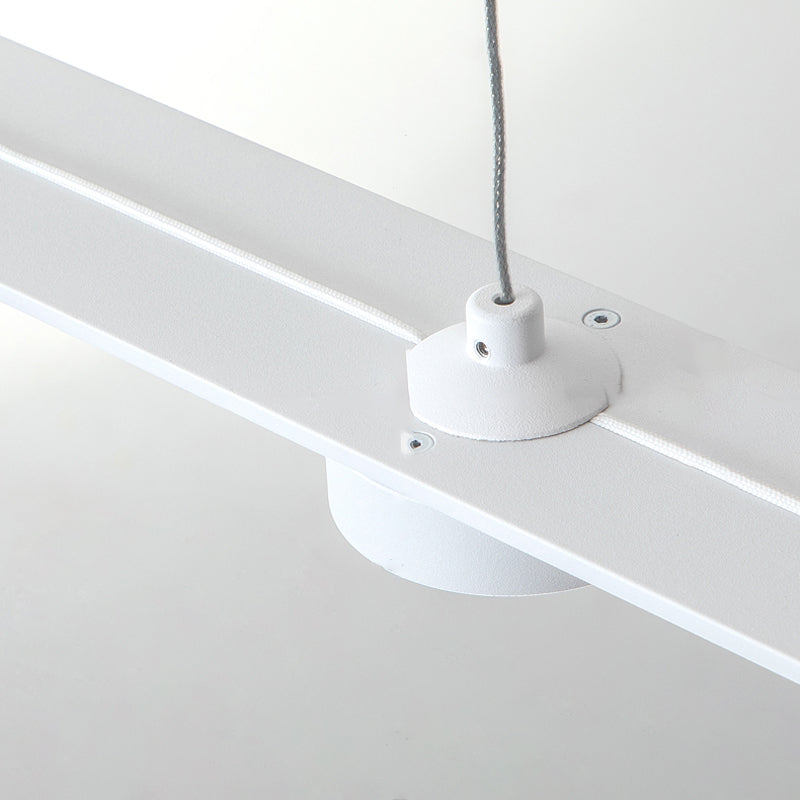 HOLLAND Linear Chandelier