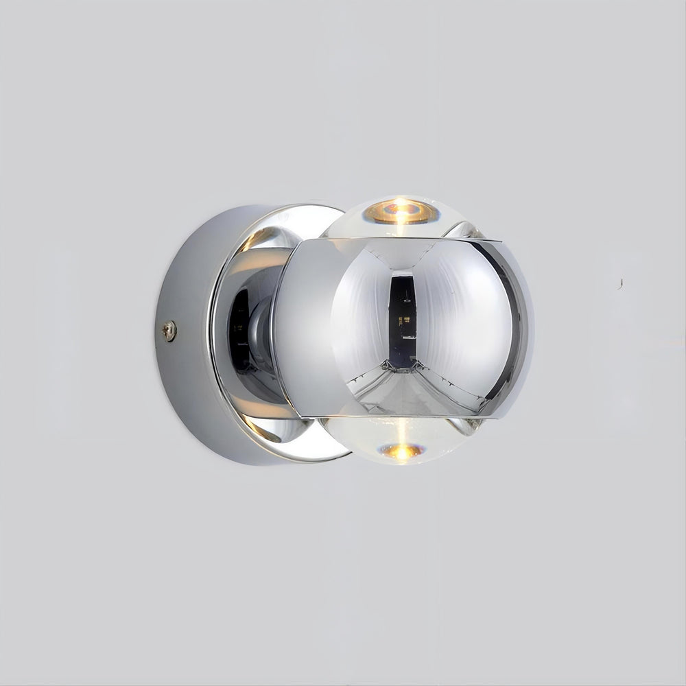 JOSS B Wall Light by Lampadom - close-up