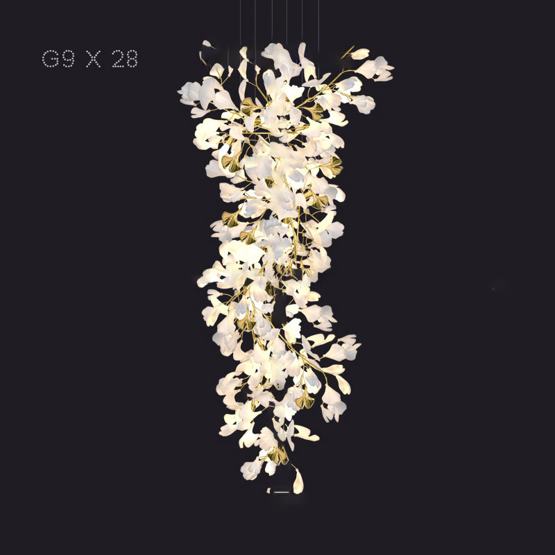 JULIETTA LUX Chandelier by Lampadom - angle view