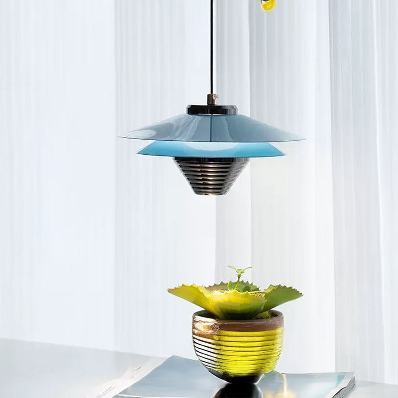LIPPA Pendant by Lampadom - close-up
