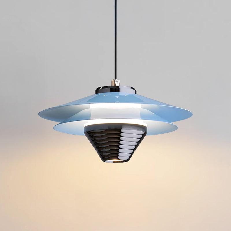 LIPPA Pendant by Lampadom - angle view