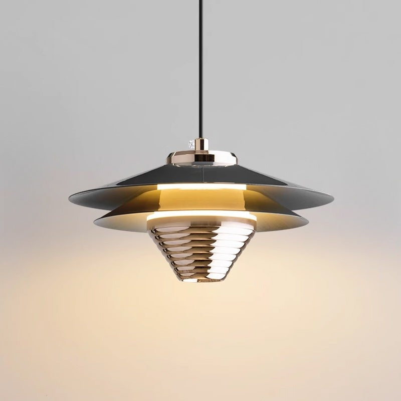 LIPPA Pendant by Lampadom - angle view