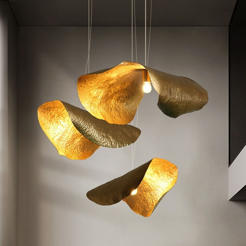 LUTHER Pendant by Lampadom - scale reference