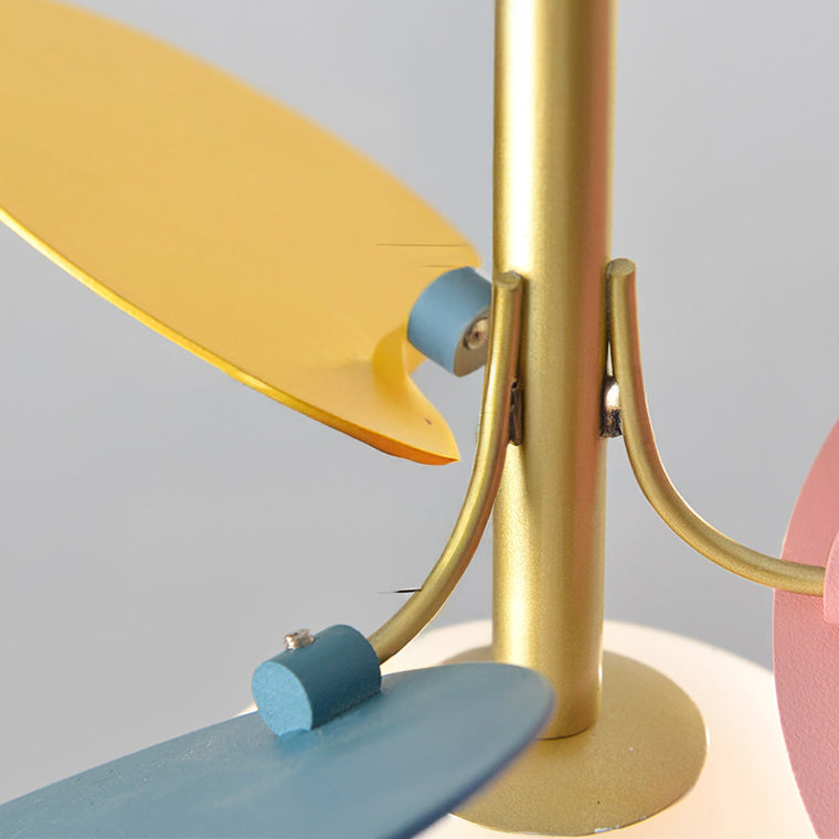 MATISSE ONE Pendant by Lampadom - scale reference