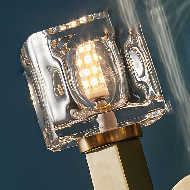 MAURA Wall Light