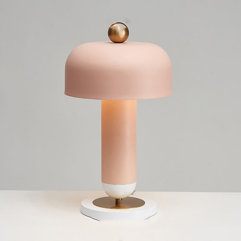 MEET Table Lamp by Lampadom - scale reference