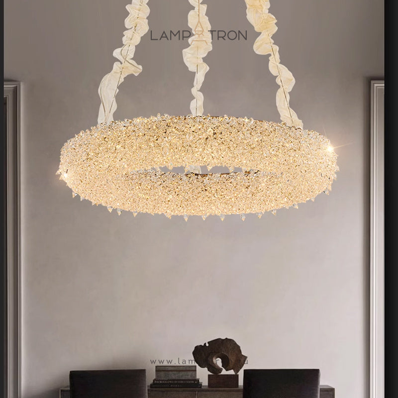 PERSY CH Chandelier by Lampadom - side view