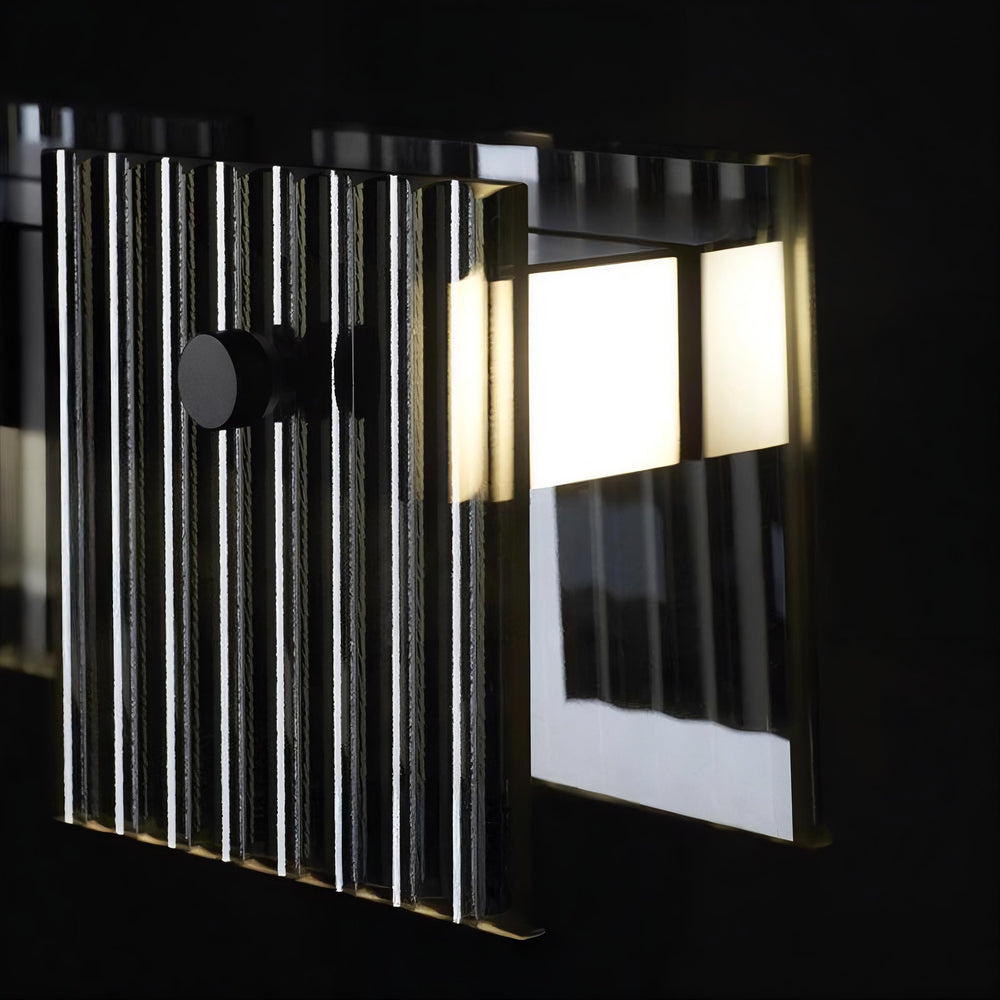 SEVERIN L Linear Chandelier