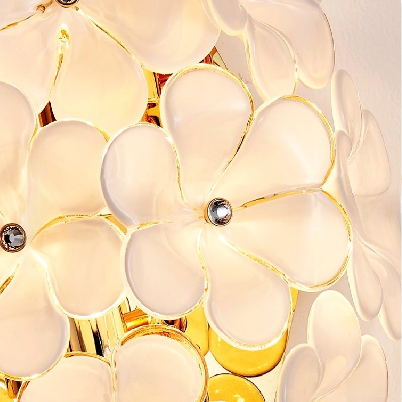 TEUVO Chandelier by Lampadom - side view