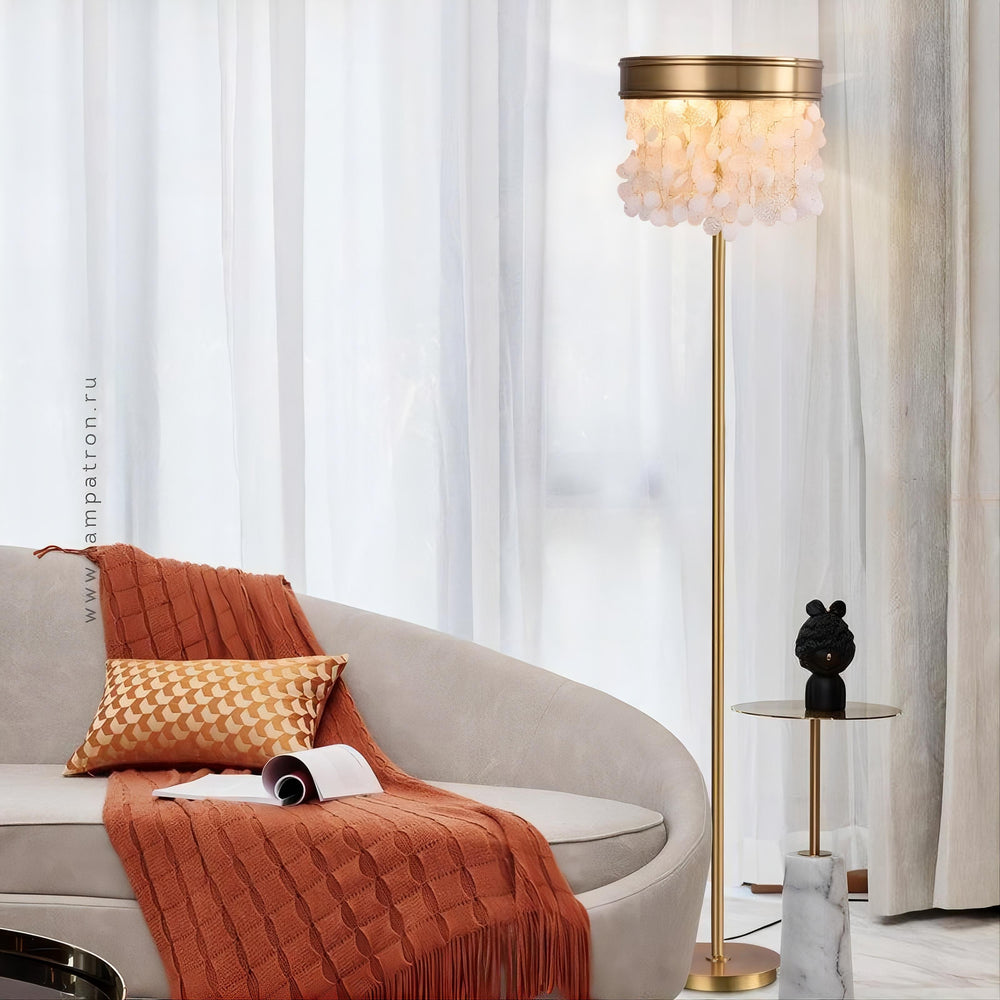 VERONA Floor Lamp by Lampadom - scale reference