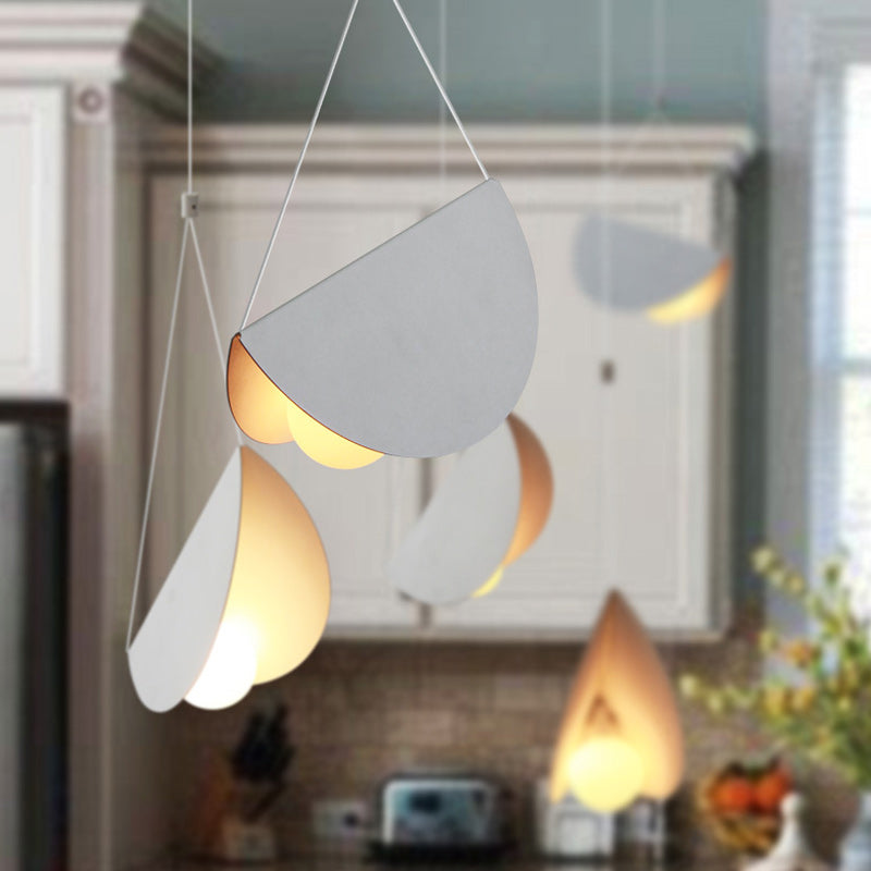 AIR Pendant by Lampadom - scale reference