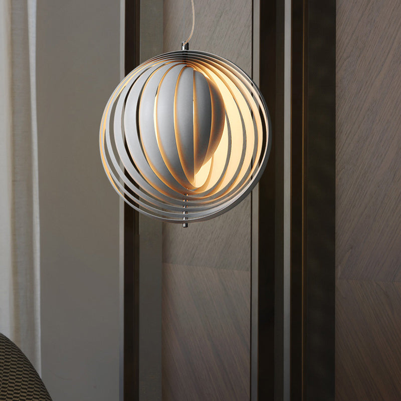 MOONART Pendant by Lampadom - scale reference